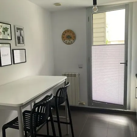 Mediodia - Parking Incluido, Centrico Y Tranquilo Saragoça