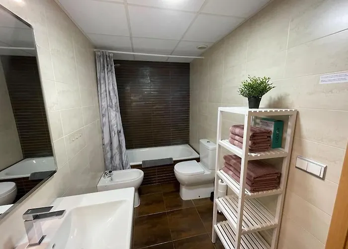 Mediodia - Parking Incluido, Centrico Y Tranquilo Apartamento *