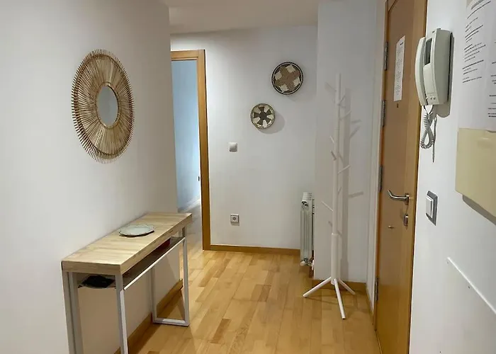 Mediodia - Parking Incluido, Centrico Y Tranquilo Saragoça