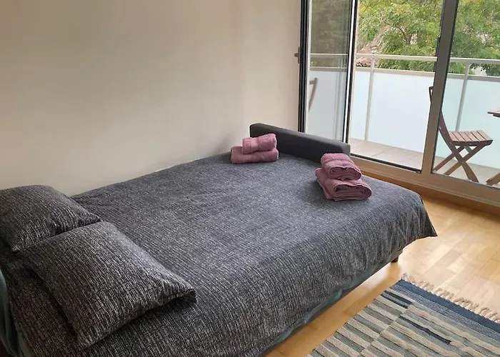 Mediodia - Parking Incluido, Centrico Y Tranquilo Apartamento Saragoça