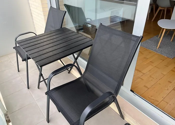 Mediodia - Parking Incluido, Centrico Y Tranquilo